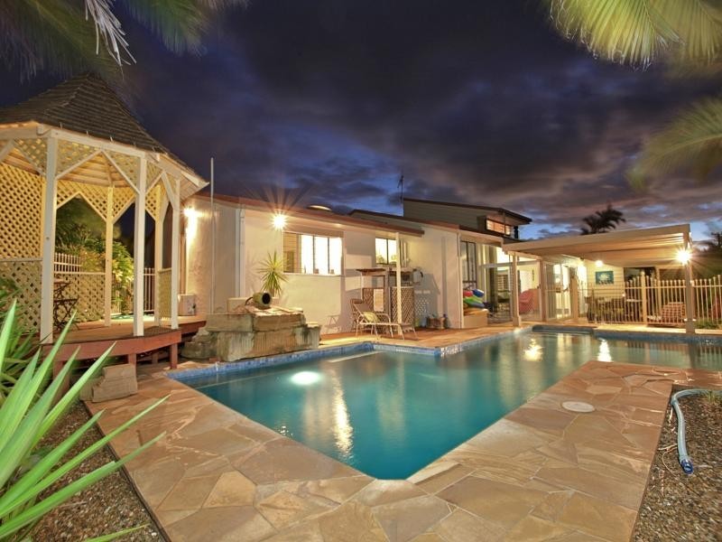 155 Hughes Road, Bargara QLD 4670