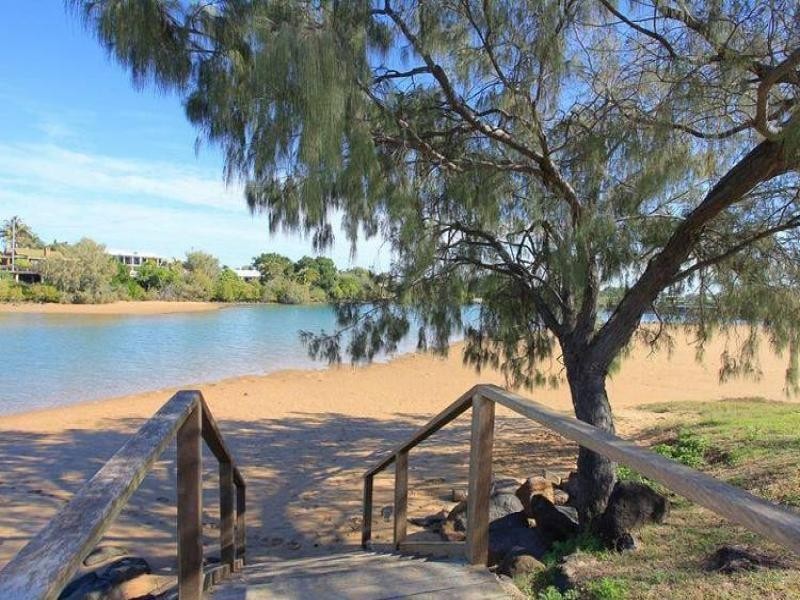 5/3 Miller st, Bargara QLD 4670