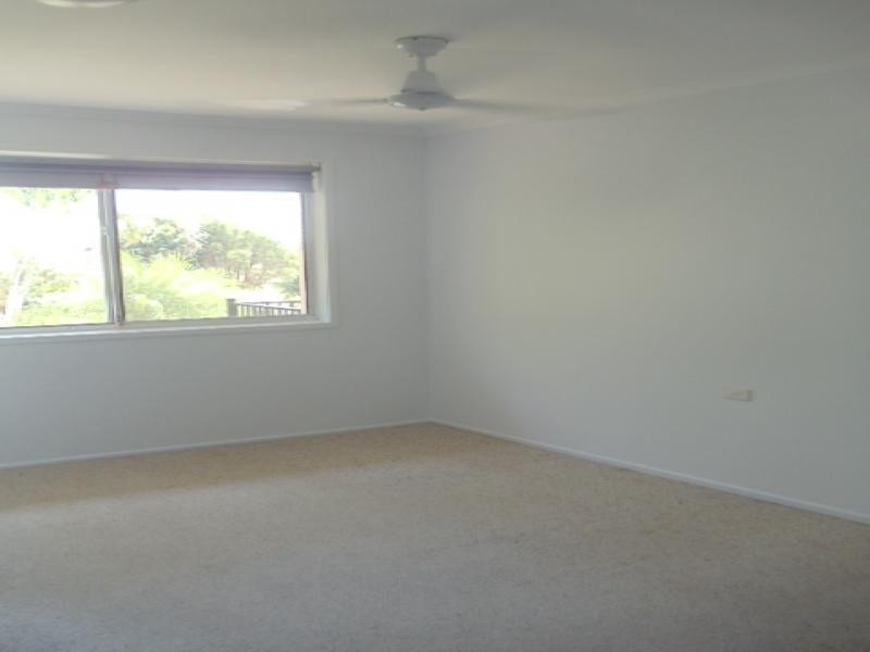 1A Bayview Tce, Qunaba QLD 4670