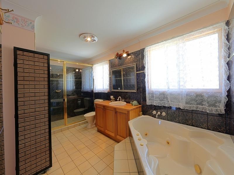 21 Panorama Dr, Qunaba QLD 4670