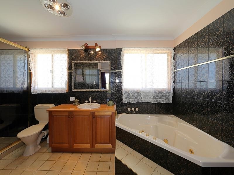 21 Panorama Dr, Qunaba QLD 4670