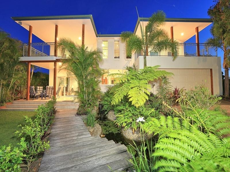 7 Bussey Street, Bargara QLD 4670