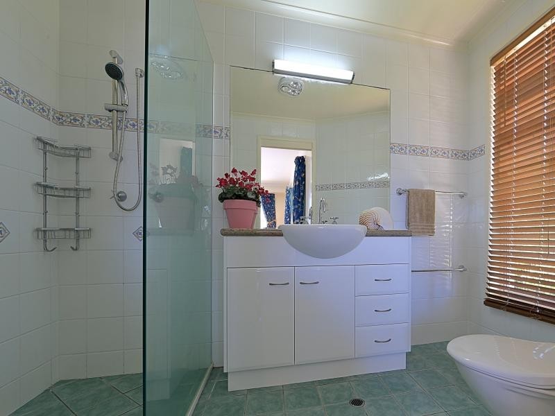 7 Bussey Street, Bargara QLD 4670