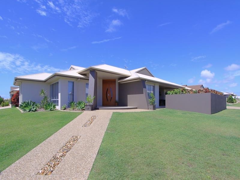 2 Parkside Parade, Bargara QLD 4670