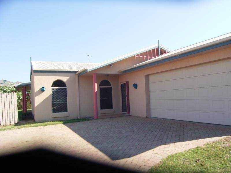 8 Coral Court, Bargara QLD 4670