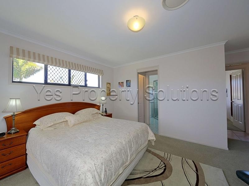 1 Meleisha Place, Coral Cove QLD 4670