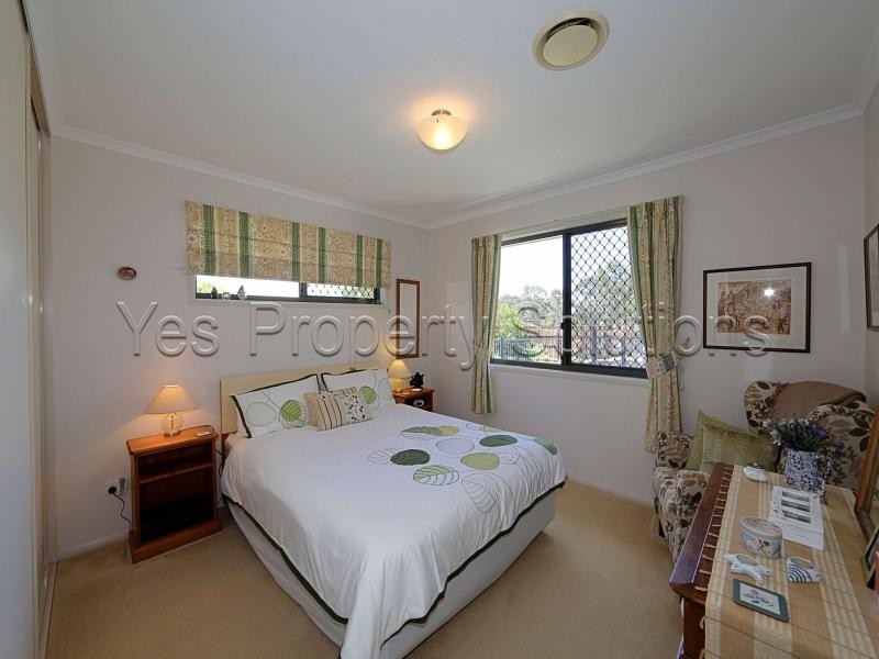 1 Meleisha Place, Coral Cove QLD 4670