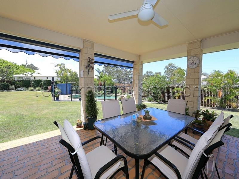 1 Meleisha Place, Coral Cove QLD 4670