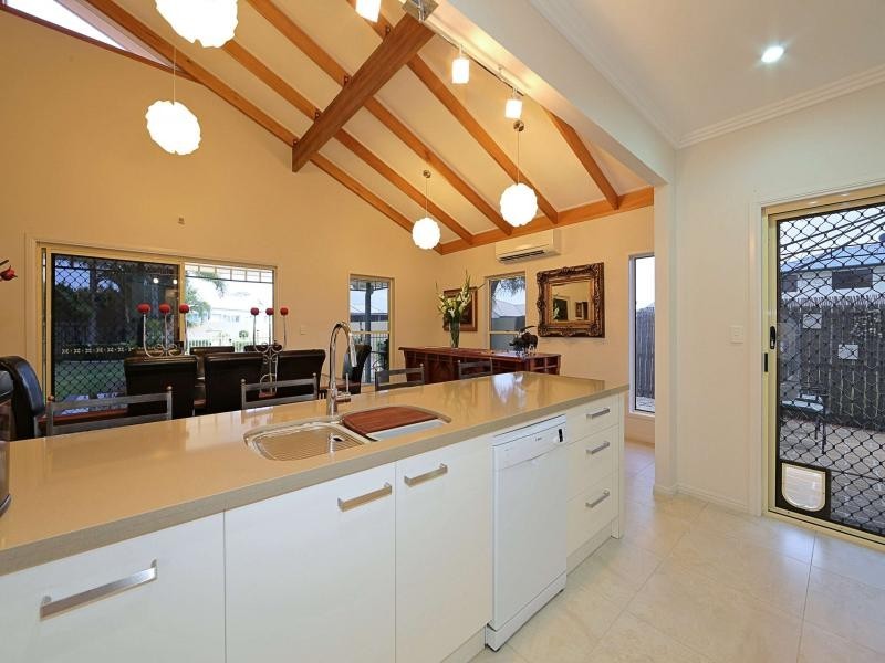 12 Garson Drive, Bargara QLD 4670