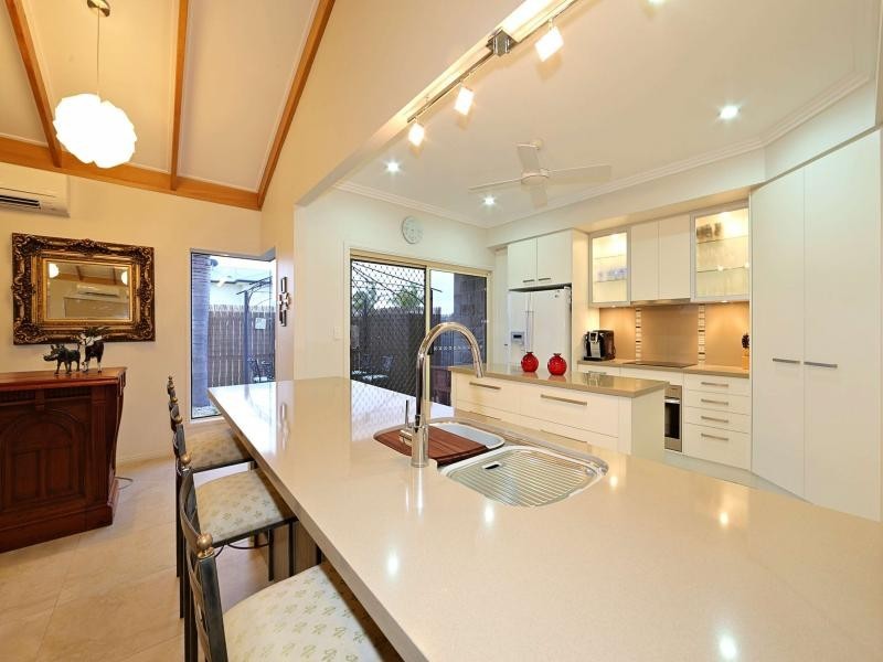 12 Garson Drive, Bargara QLD 4670