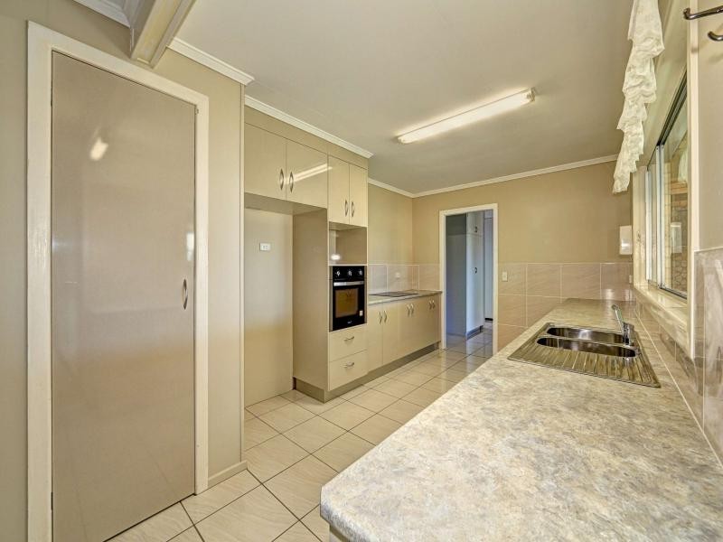 124 Elliott Heads Rd, Avenell Heights QLD 4670