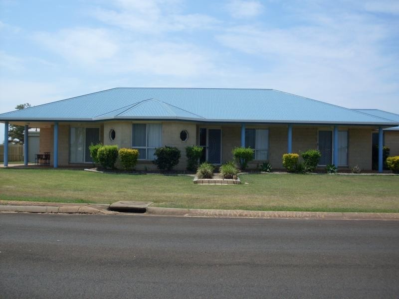 27 Peggy Drive, Coral Cove QLD 4670