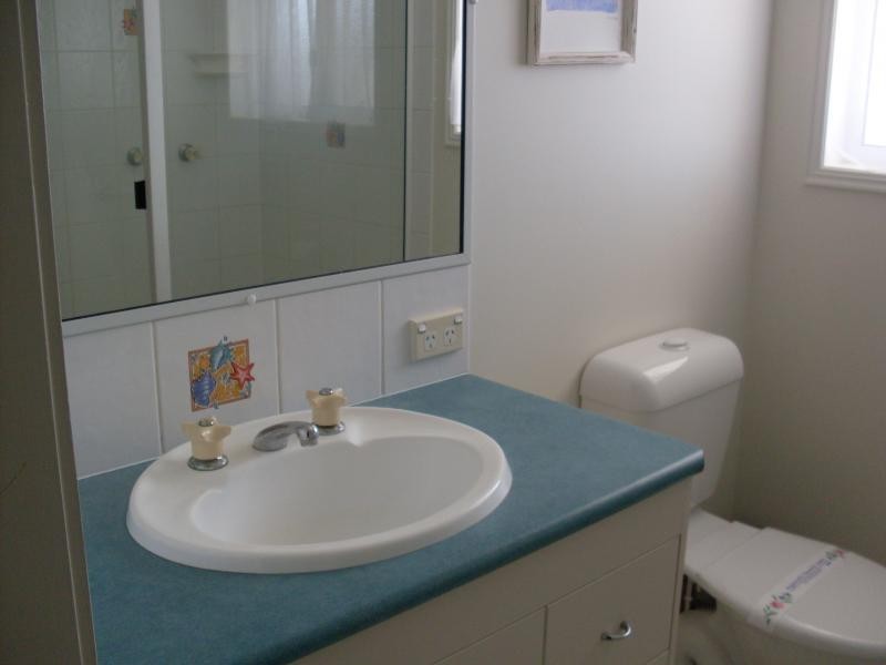 27 Peggy Drive, Coral Cove QLD 4670