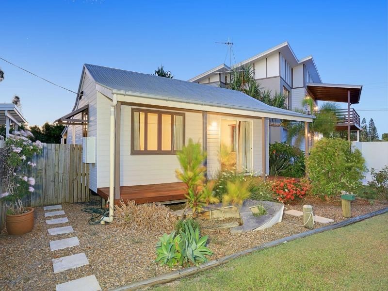 20 Bathurst Street, Elliott Heads QLD 4670