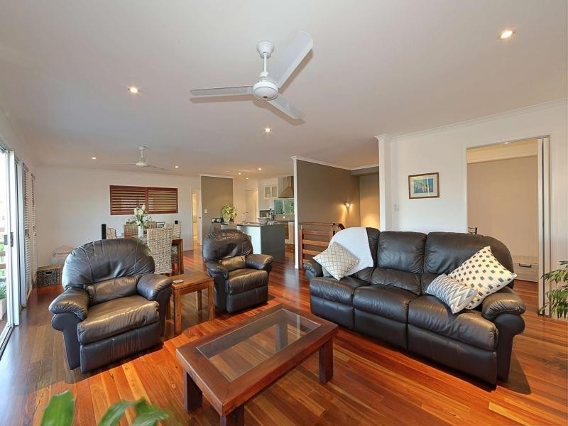 20 Bathurst Street, Elliott Heads QLD 4670