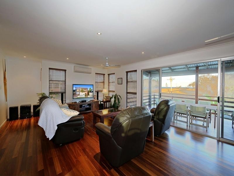 20 Bathurst Street, Elliott Heads QLD 4670