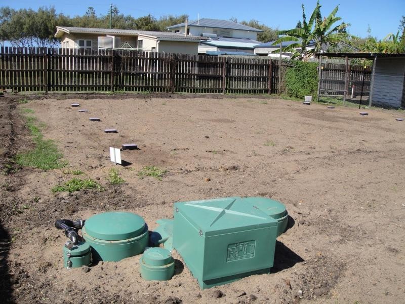 7 Bathurst st, Elliott Heads QLD 4670