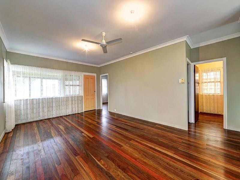 8 Lihs  St, Elliott Heads QLD 4670
