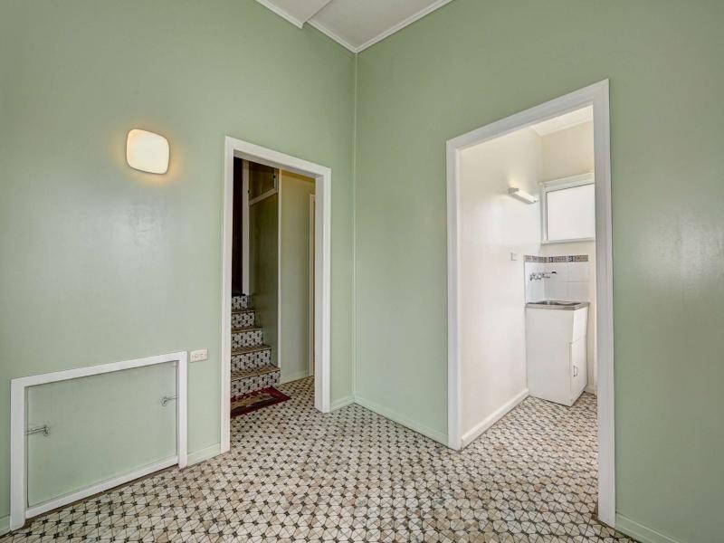 8 Lihs  St, Elliott Heads QLD 4670