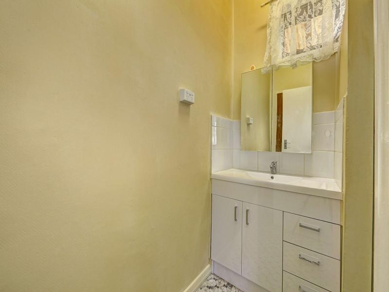 8 Lihs  St, Elliott Heads QLD 4670