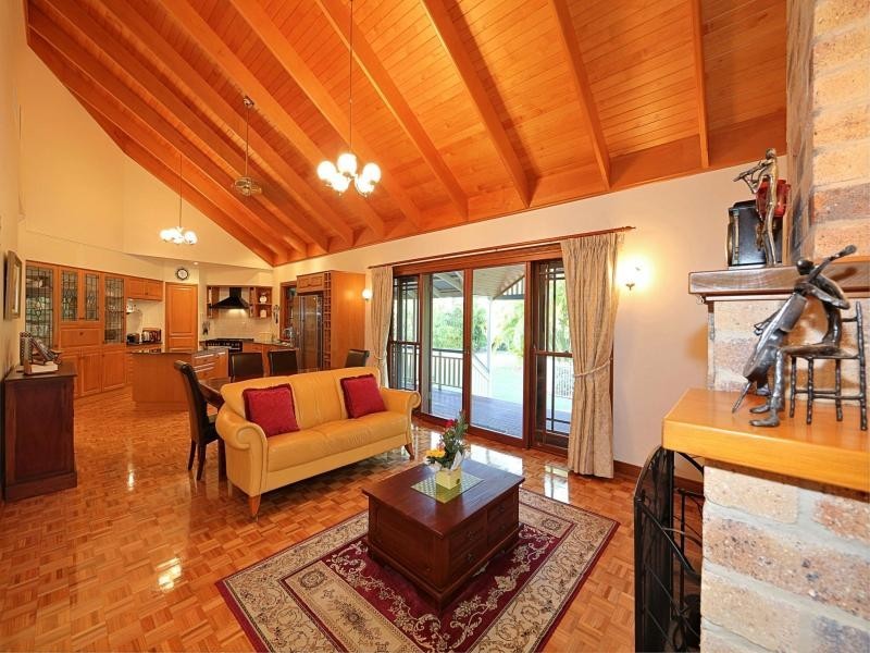 36 Evergreen Drive, Branyan QLD 4670