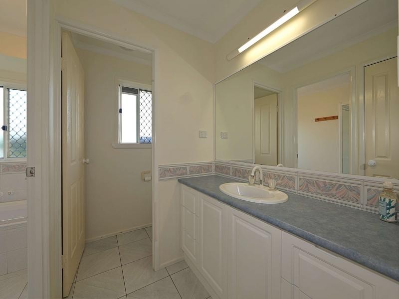 18 Sea Esplanade, Elliott Heads QLD 4670