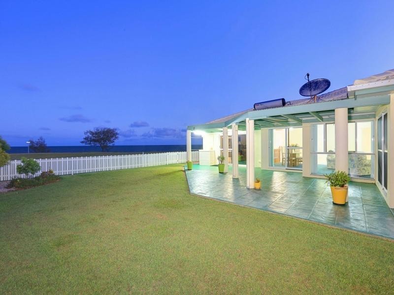 18 Sea Esplanade, Elliott Heads QLD 4670