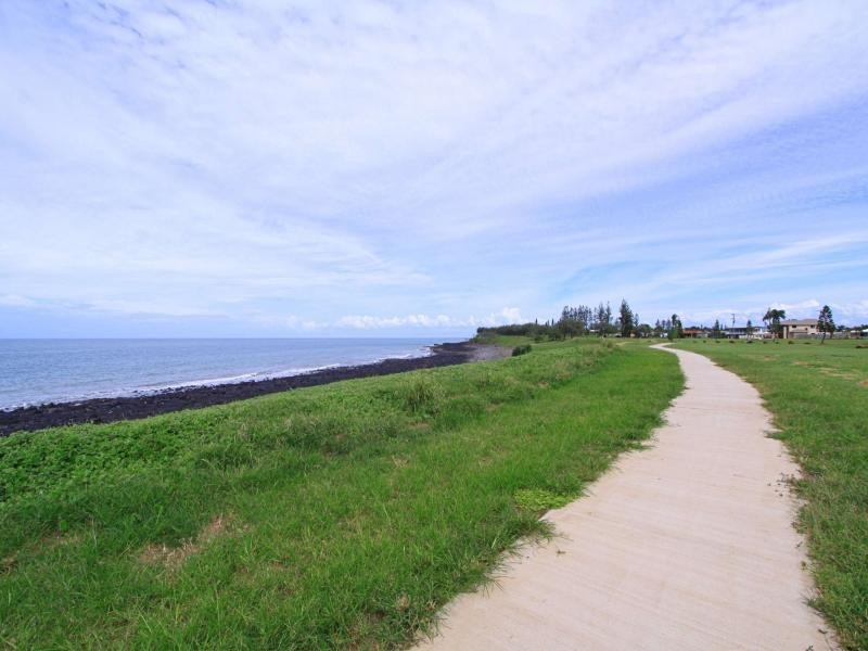 8 Sea Esplanade, Elliott Heads QLD 4670