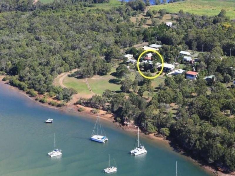 63 Mcintosh  Av, Elliott Heads QLD 4670