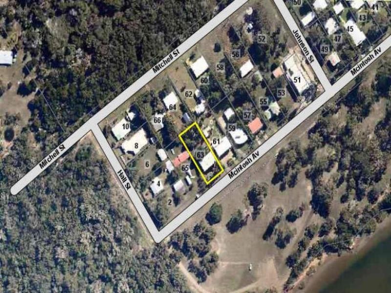 63 Mcintosh  Av, Elliott Heads QLD 4670