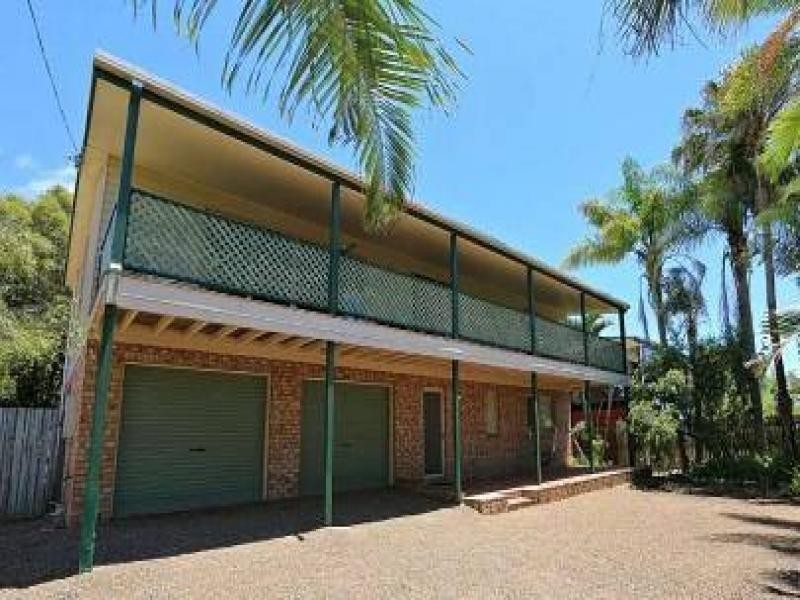 63 Mcintosh  Av, Elliott Heads QLD 4670