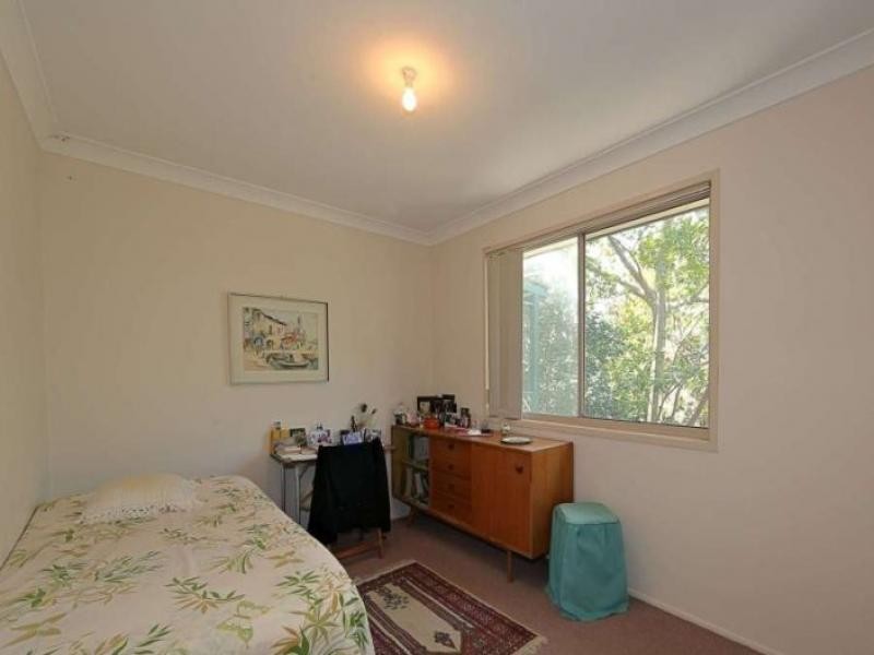 63 Mcintosh  Av, Elliott Heads QLD 4670