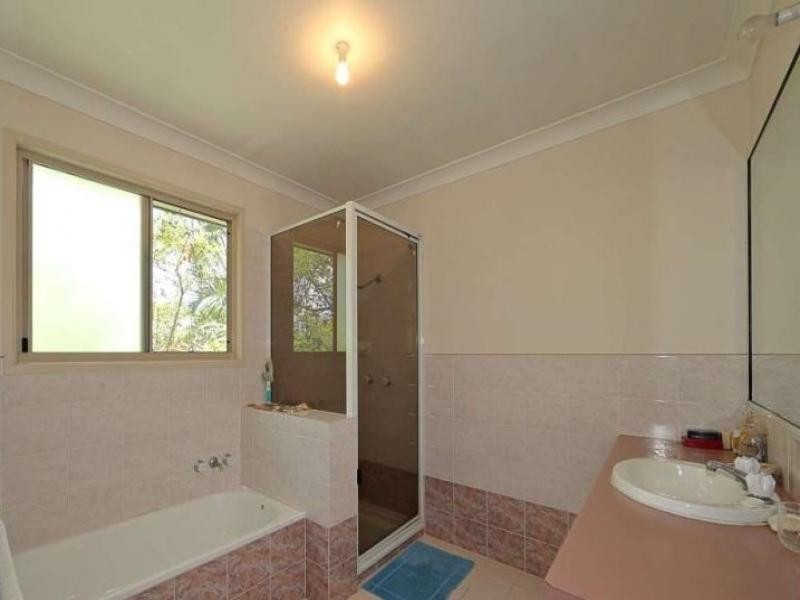 63 Mcintosh  Av, Elliott Heads QLD 4670