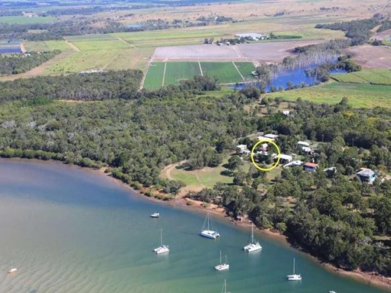 63 Mcintosh  Av, Elliott Heads QLD 4670