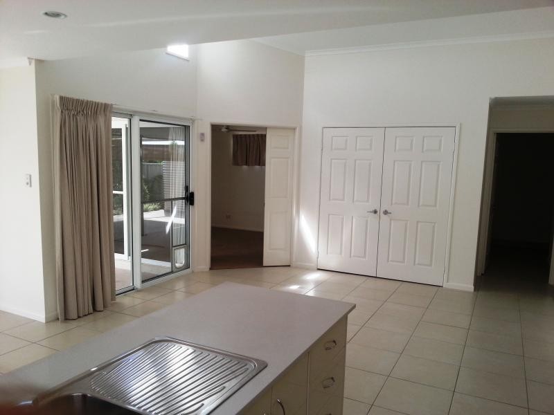 6/39 Wearing Rd Palm Lake Resort, Bargara QLD 4670