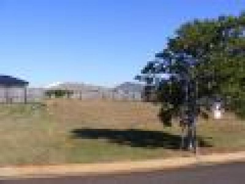 13 Back Hill Place, Coral Cove QLD 4670