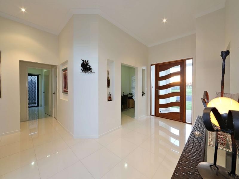 232 Barolin Esplanade, Coral Cove QLD 4670