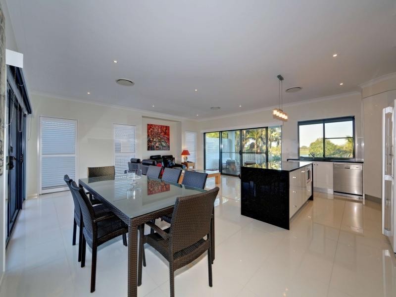 232 Barolin Esplanade, Coral Cove QLD 4670