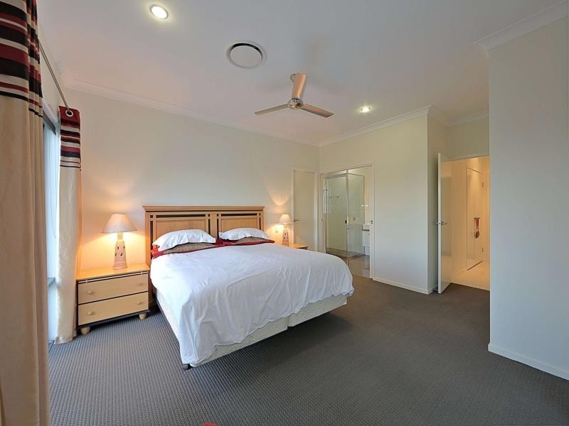 232 Barolin Esplanade, Coral Cove QLD 4670