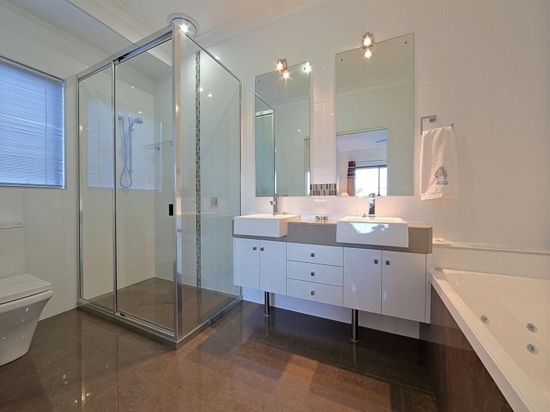 232 Barolin Esplanade, Coral Cove QLD 4670