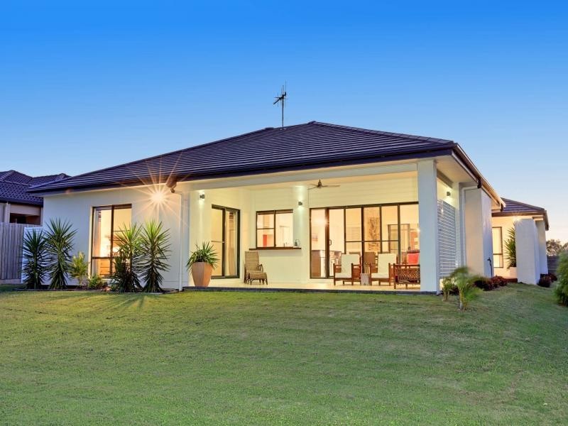 232 Barolin Esplanade, Coral Cove QLD 4670
