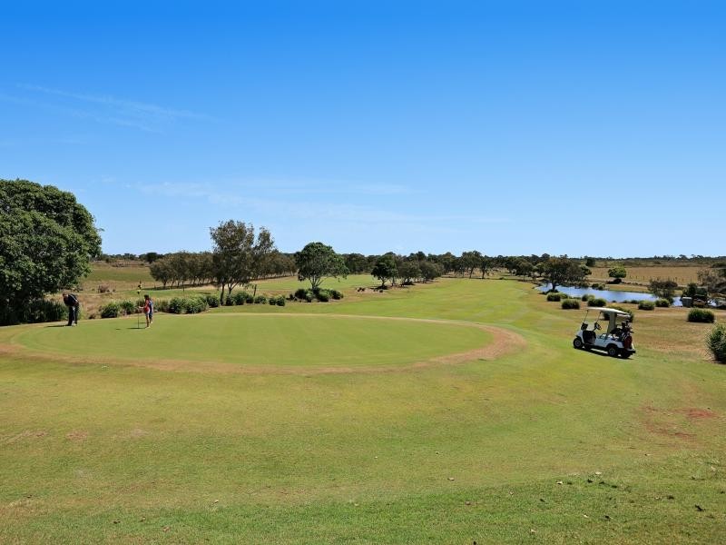 232 Barolin Esplanade, Coral Cove QLD 4670