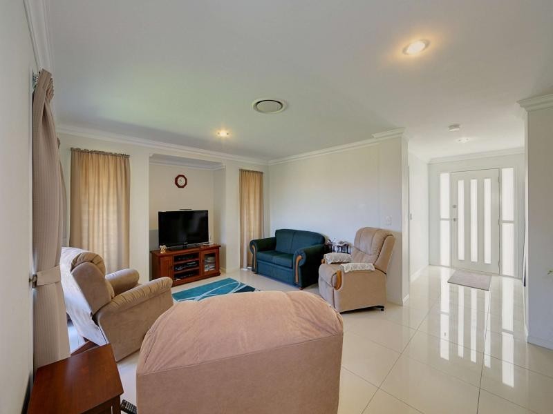 7 Belmonte Drive, Coral Cove QLD 4670