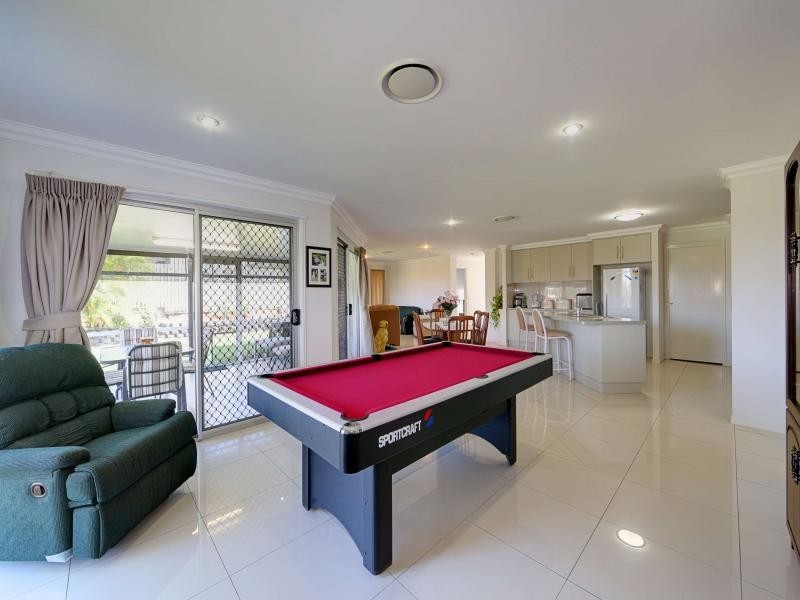 7 Belmonte Drive, Coral Cove QLD 4670
