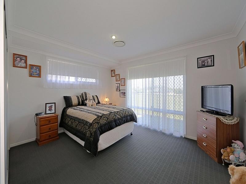 7 Belmonte Drive, Coral Cove QLD 4670