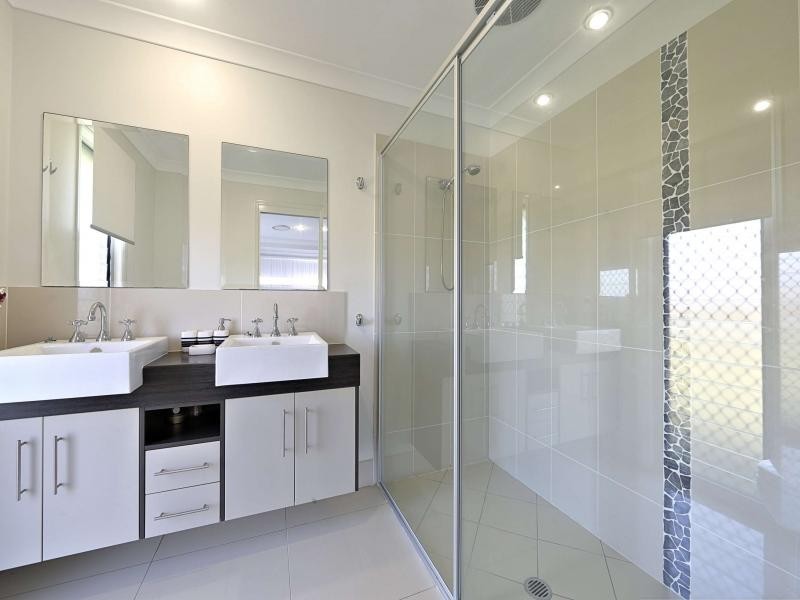 7 Belmonte Drive, Coral Cove QLD 4670