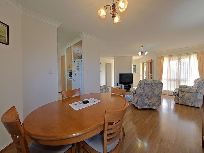 11 Belmonte Drive, Coral Cove QLD 4670