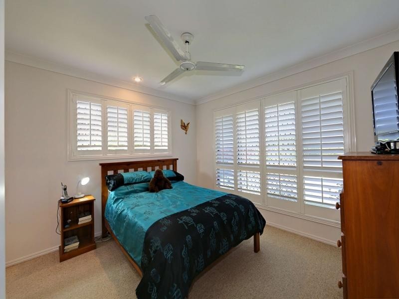 11 Belmonte Drive, Coral Cove QLD 4670