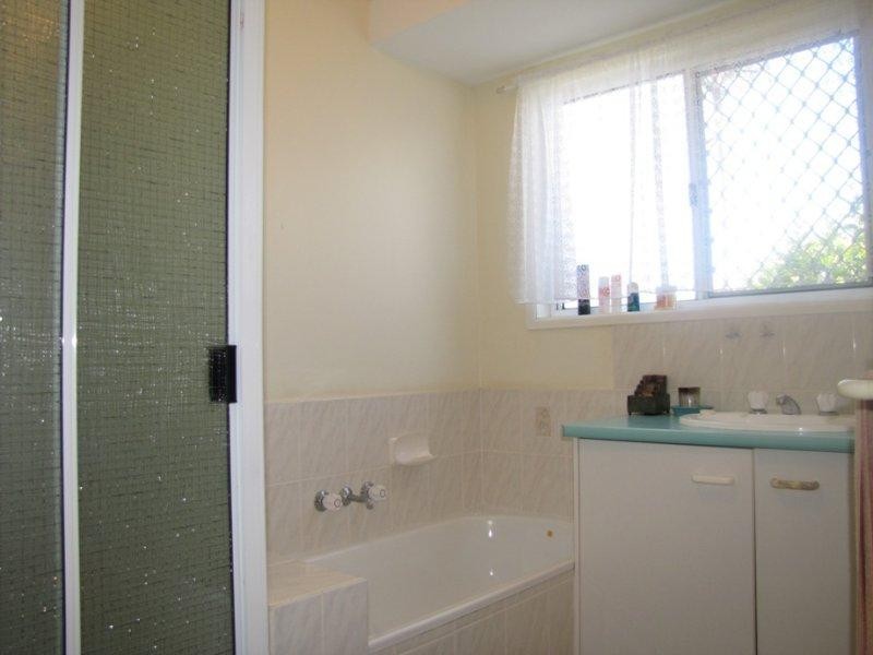 19 Amaroo Cr, Innes Park QLD 4670