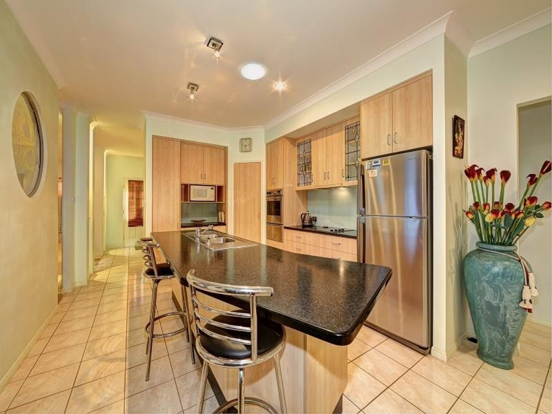 5 Robert John Circuit, Coral Cove QLD 4670